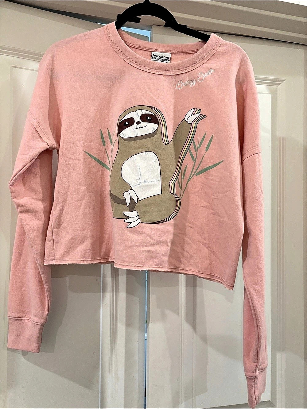 SeaWorld Parks & Entertainment Sloth Graphic Long Sleeve Sweatshirt Size Small